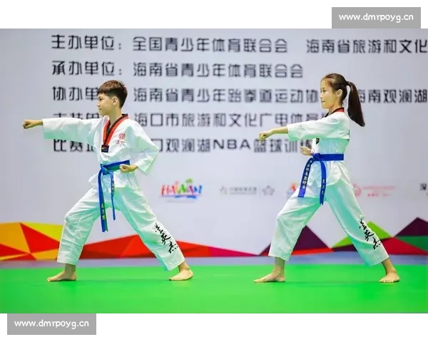 激烈对决中的跆拳道比赛技巧与运动员风采全景解析 激烈对决中的跆拳道比赛技巧与运动员风采全景解析
