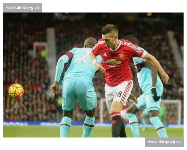 英超新赛季激战正酣 曼联利物浦阿森纳争冠之路充满悬念 - 副本 - 副本 - 副本